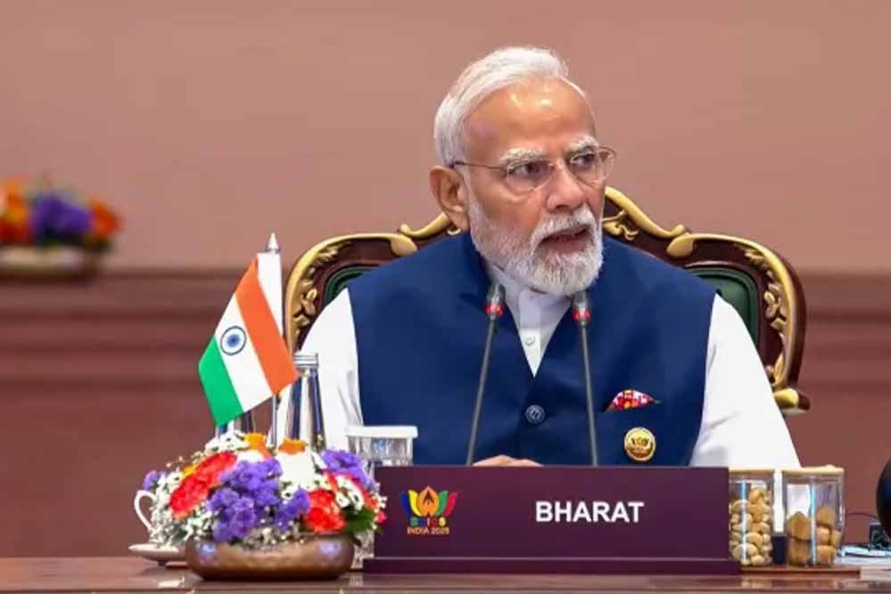PM मोदी ने 51 हजार युवाओं को सौंपे नियुक्ति पत्र, बोले- सफलता के पीछे परिवार की भी तपस्या