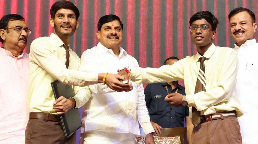 प्रतिभा को तकनीक से जोड़कर मेधावियों के सपनों को नई उड़ान दे रही MP सरकार: CM डॉ. यादव