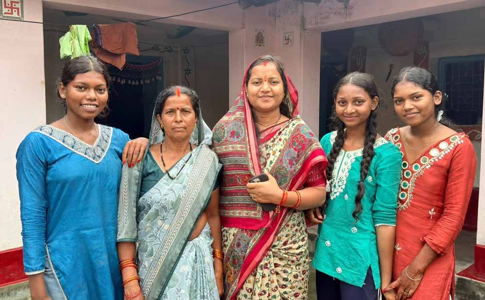 कुंजनगर में महिलाओं से रूबरू हुईं मंत्री लक्ष्मी राजवाड़े, योजनाओं के लाभ पर लिया फीडबैक
