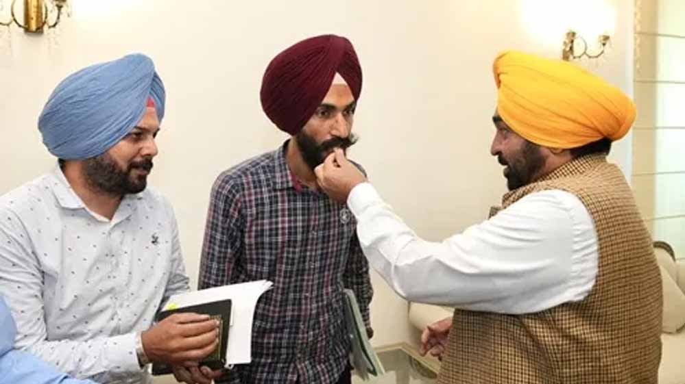 पंजाब के पटवारियों की हड़ताल खत्म, 1000+ पदों पर भर्ती के CM मान ने दिए निर्देश