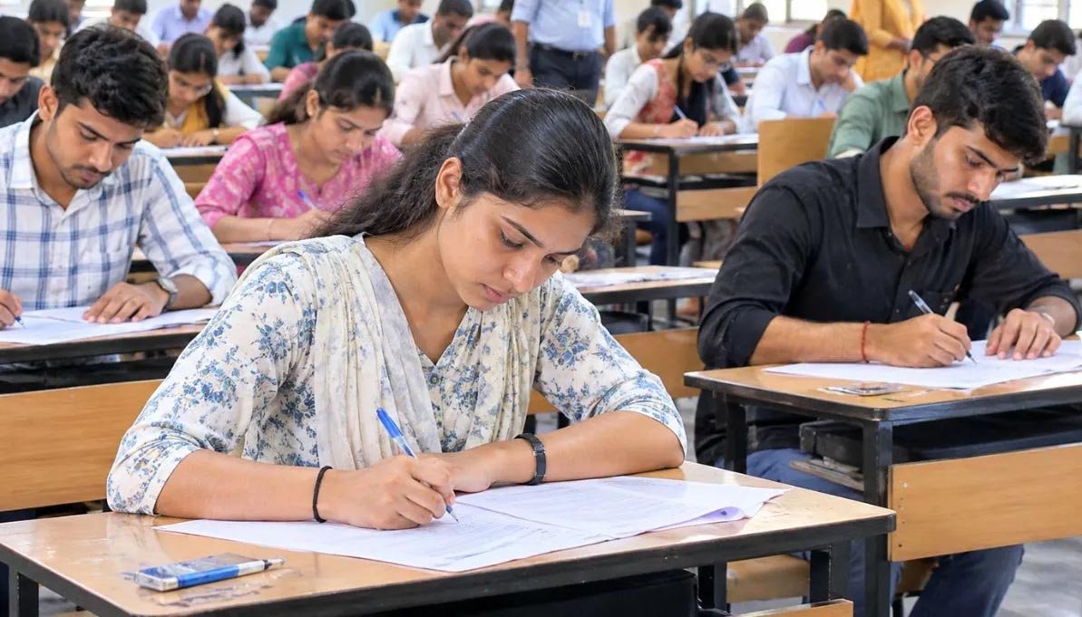 SET 2026 परीक्षा को लेकर गाइडलाइन जारी, मोबाइल-स्मार्टवॉच समेत इलेक्ट्रॉनिक गैजेट प्रतिबंधित