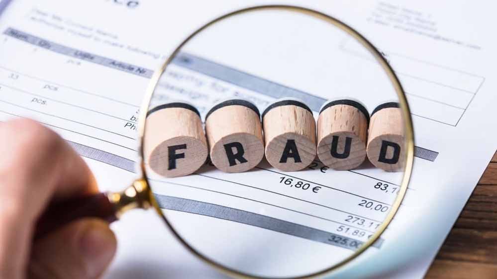खंडवा में करोड़ों की सरकारी जमीन का मामला, पटवारी पर कार्रवाई