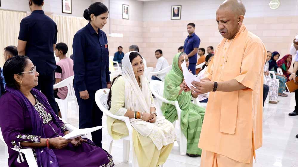 आमजन से बोले सीएम- घबराइए मत, सबकी समस्या का होगा समाधान