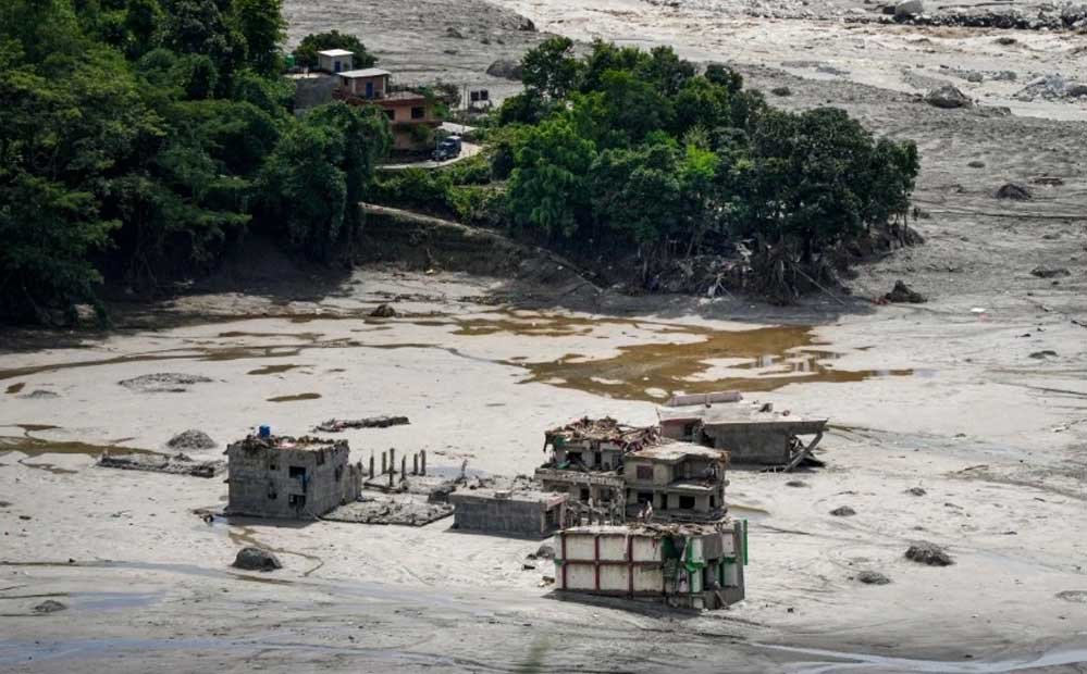 नेपाल में तबाही के बाद भी जारी रेस्क्यू, 600 विदेशी लापता; 1,222 शव बरामद