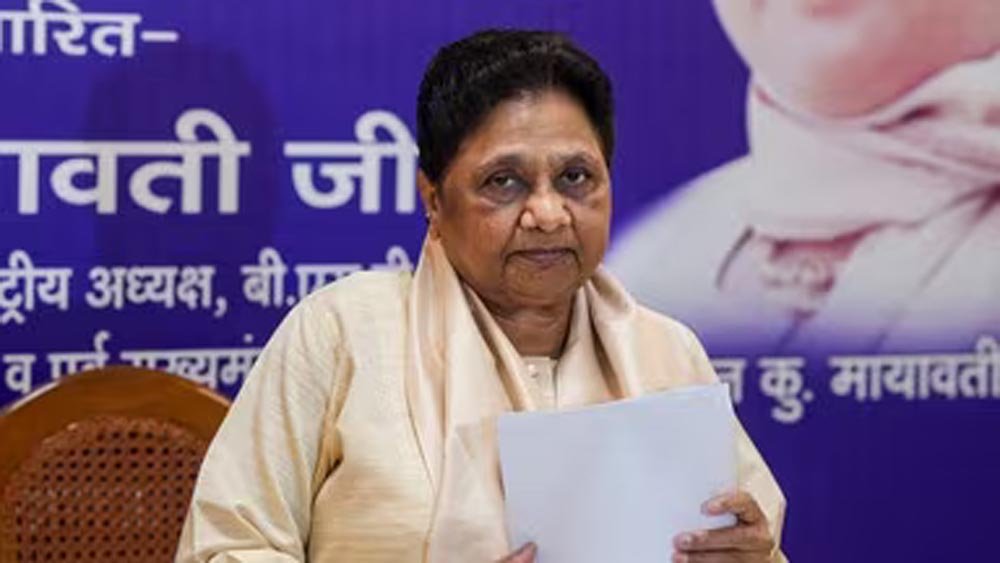 ‘मेरी बीमारी की अफवाह फैलाई जा रही’, मायावती ने आकाश आनंद पर लगाए गंभीर आरोप; ब्रिक्स पर भी बोलीं