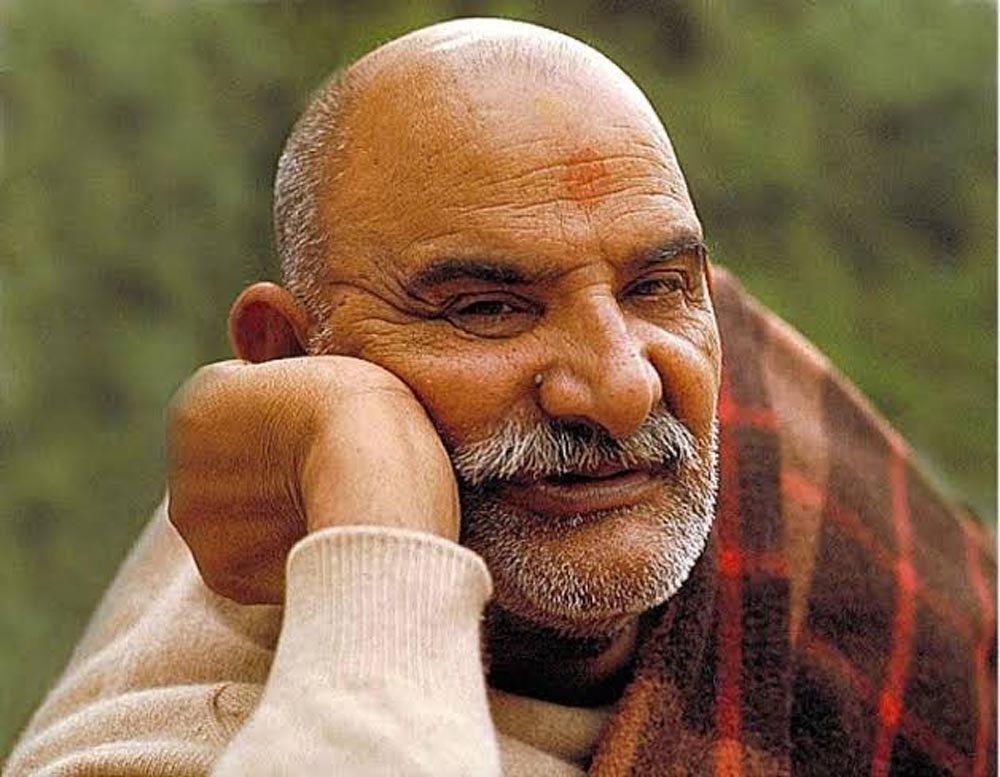 नीम करोली बाबा के चमत्कारों का सच क्या था? ट्रेन से LSD तक, जानिए कहानियों के पीछे की हकीकत