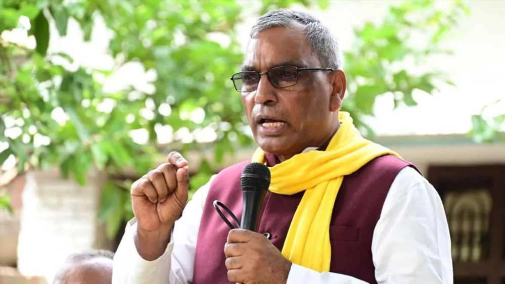 ‘एसी में बैठकर तिलचट्टों के भरोसे सरकार बनाएंगे?’… राजभर ने अखिलेश को घेरा