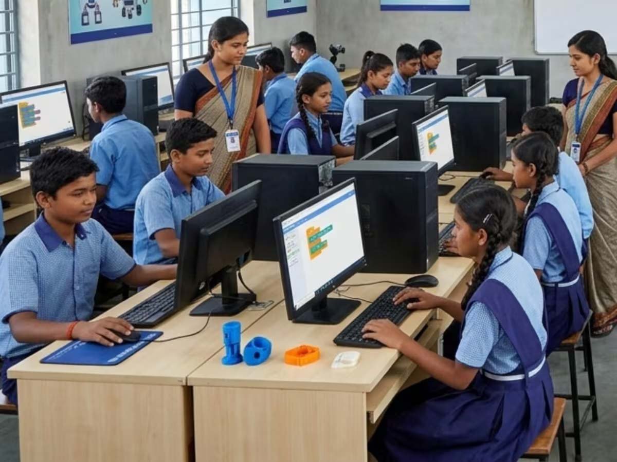 हर जिले में बनेगा सेंटर ऑफ एक्सीलेंस, सरकारी स्कूलों में पढ़ाई के साथ खेल-करियर पर फोकस