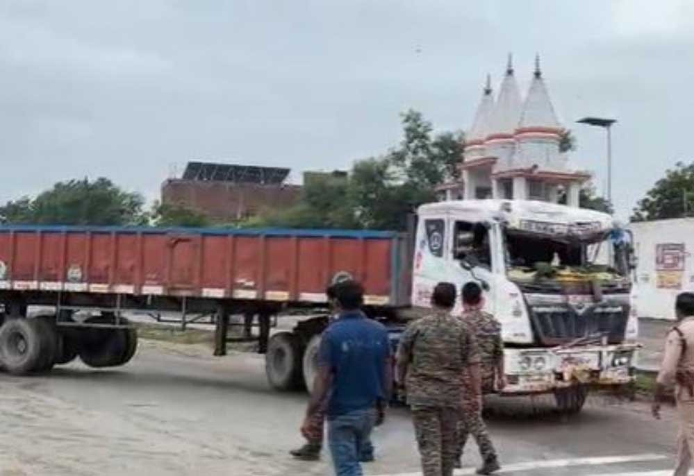 कृष्ण जन्मोत्सव के बाद घर लौट रही थीं 3 महिलाएं, मुरैना में ट्रक ने कुचला; चालक गिरफ्तार