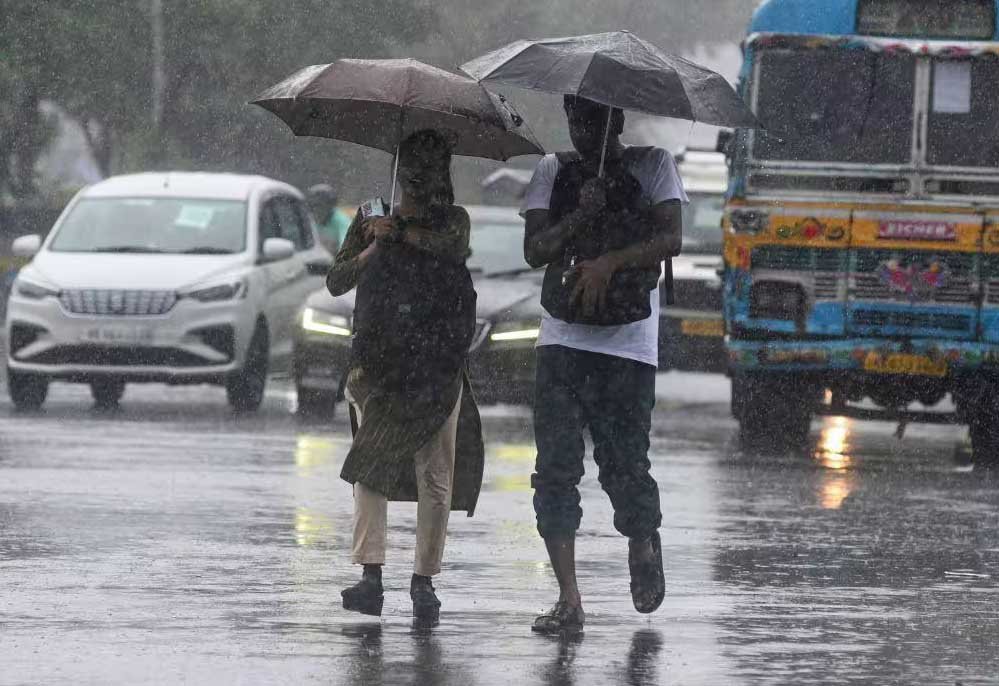 मानसून की बेरुखी के बीच आज बारिश के आसार, पंजाब-चंडीगढ़ के 6 जिलों में यलो अलर्ट; अब तक 34% कम बारिश
