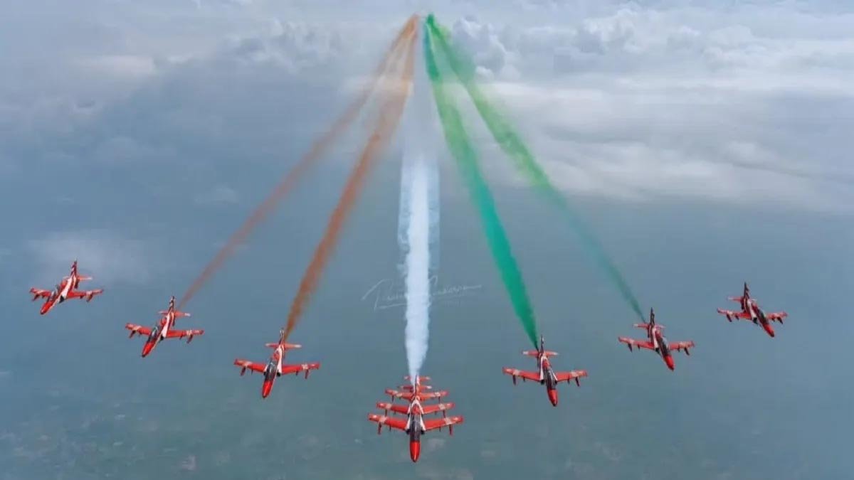 मेरठ के आसमान में दिखेगा तिरंगे का रंग, सूर्य किरण टीम करेगी एरोबैटिक प्रदर्शन 19 सितंबर