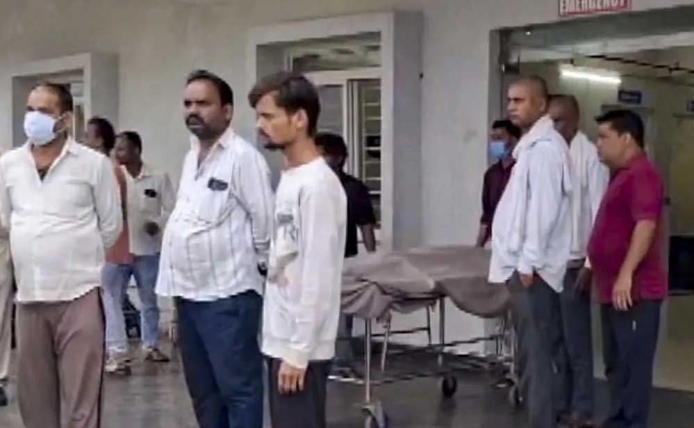 सागर में जहरीली शराब बनी मौत का कारण, 12 लोगों ने गंवाई जान; कई की हालत नाजुक