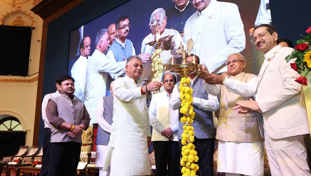 भारतीय ज्ञान परंपरा में दिखता है जीवन का दर्शन, निजी विश्वविद्यालयों के योगदान पर बोले राज्यपाल पटेल