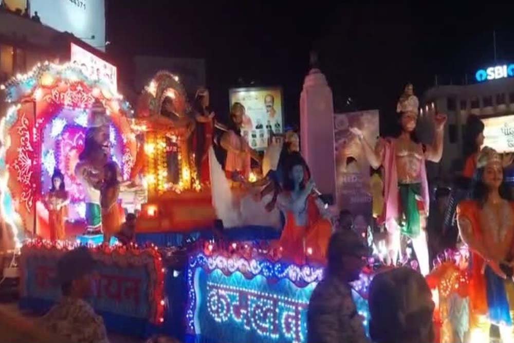 Raipur झांकी चल समारोह को लेकर कड़ी सुरक्षा, 2000 पुलिसकर्मी तैनात; शराब बिक्री पर रोक
