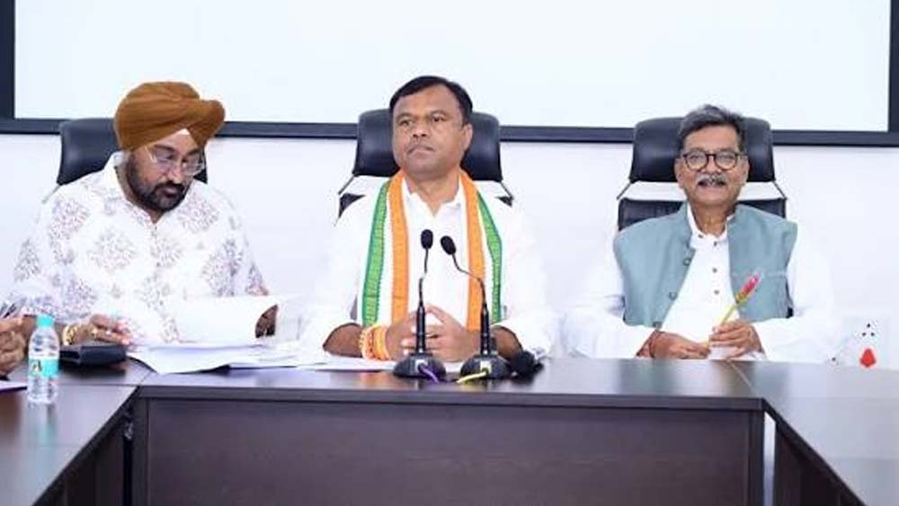 CG कांग्रेस कार्यकारिणी की बैठक में जुटे वरिष्ठ नेता, प्रदेश प्रभारी सुखदेव भगत भी शामिल