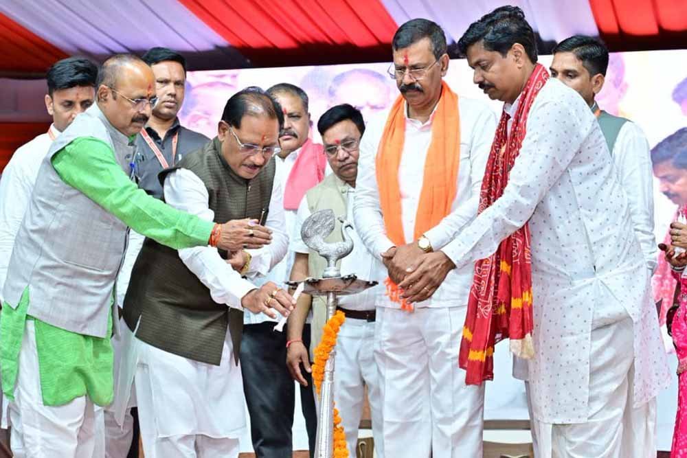 तीजा पोरा तिहार से रंगा मुख्यमंत्री निवास, लोक संस्कृति और परंपरा का दिखा अनूठा संगम