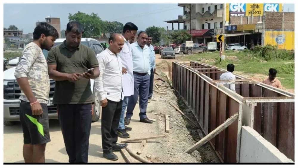 अंबिकापुर-रामानुजगंज हाईवे निर्माण पर बवाल, गुणवत्ता को लेकर नाराजगी; मौके पर रुकवाया काम