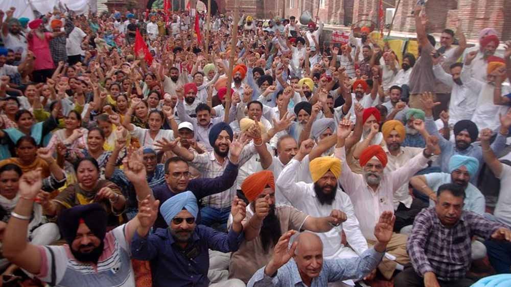 पंजाब में कर्मचारियों को मिली बड़ी राहत, 13 दिन चली हड़ताल के बाद सरकार से सहमति