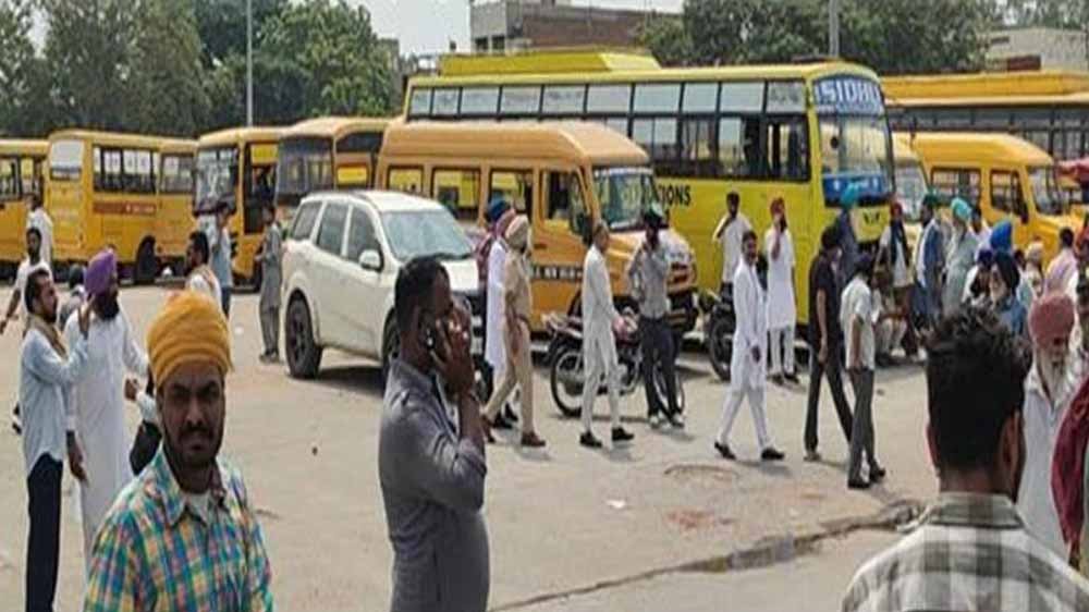 Punjab School Van Drivers: बठिंडा में महापंचायत, मांगें पूरी न होने पर दी आंदोलन की चेतावनी