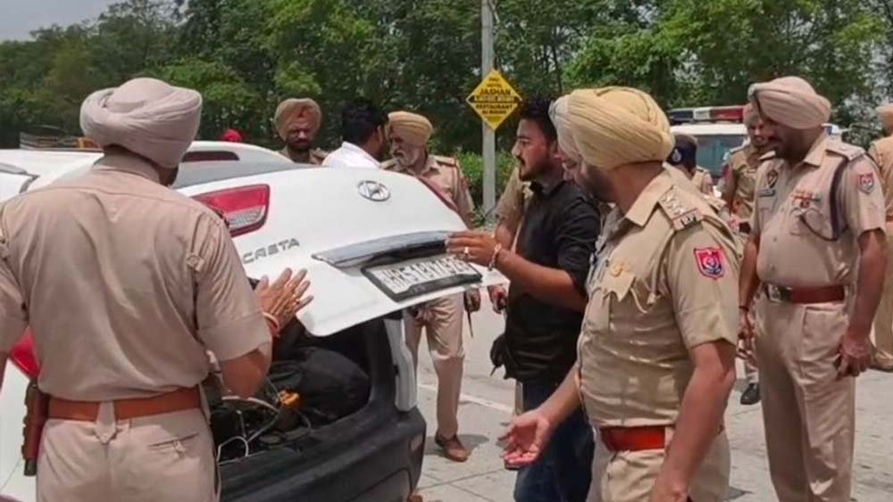 LPU में पुलिस का सख्त पहरा, सीनियर अधिकारियों ने संभाली कमान; DGP ने चेताया