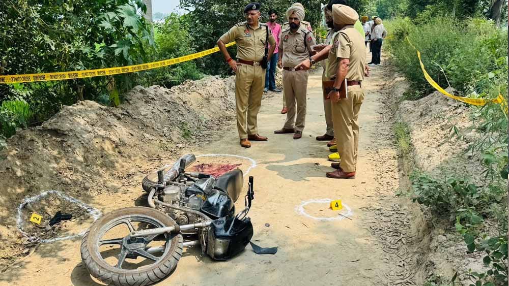 पुलिस मुठभेड़ में घायल हुआ वांटेड बदमाश, तरनतारन में पैर में लगीं दो गोलियां