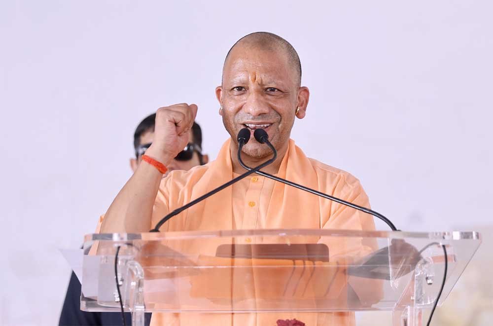 योगी सरकार में टेक्सटाइल सेक्टर को मिली नई ताकत, 157 इकाइयों को 416.75 करोड़ की वित्तीय सहायता