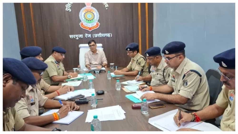 अपराधियों को IG की दोटूक चेतावनी- हथियार लहराया तो सीधे जेल, चाकूबाजी पर होगी कड़ी कार्रवाई