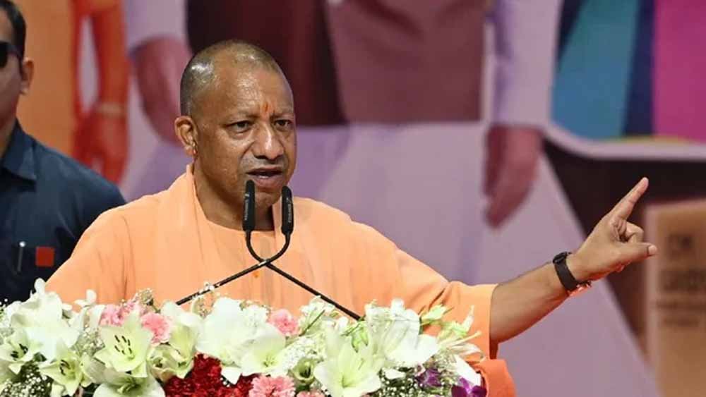 1375 ग्राम पंचायत अधिकारियों को नियुक्ति पत्र, योगी बोले- युवाओं को मिल रही उड़ान