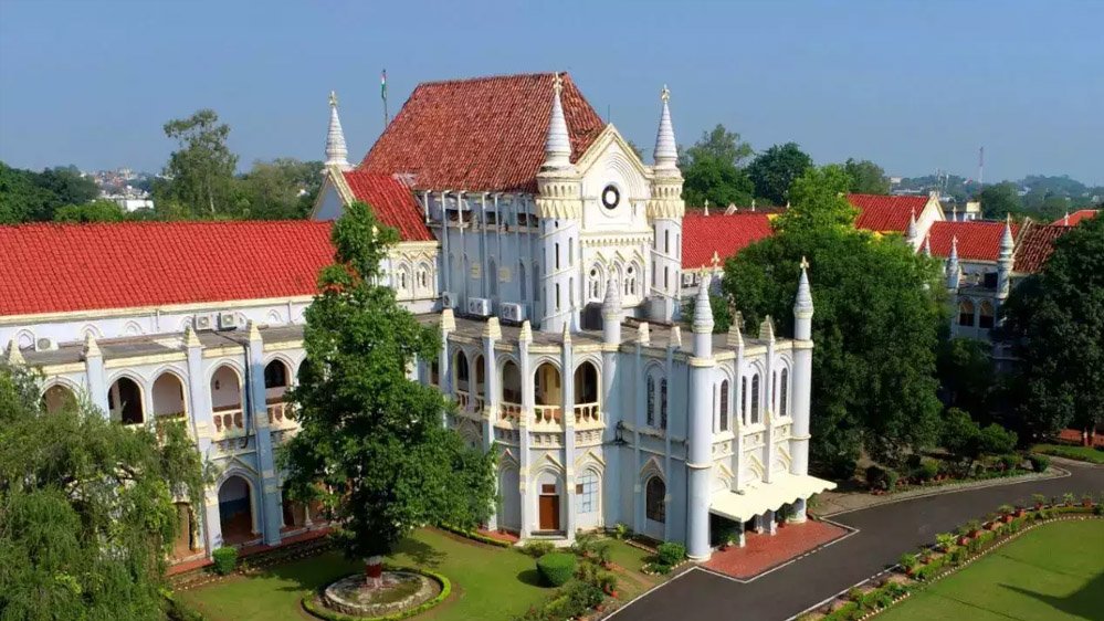 MP शिक्षकों की सैलरी बढ़ने की उम्मीद, जानें हाईकोर्ट का मामला