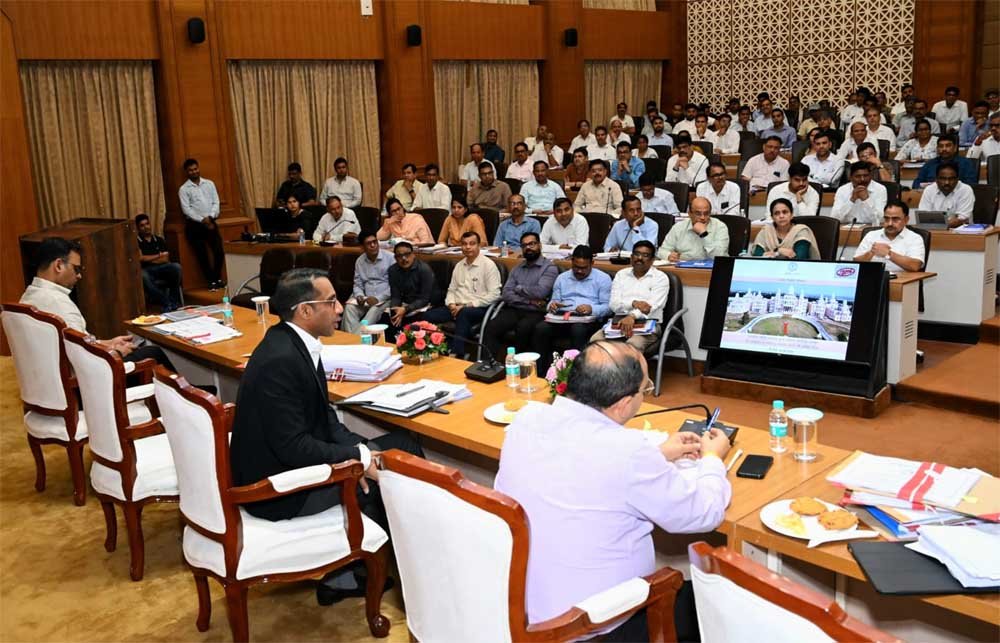 सभी कार्यस्थलों को बाधारहित करने के निर्देश, टाइमलाइन का कड़ाई से पालन करते हुए गुणवत्ता के साथ काम पूर्ण कराने को कहा