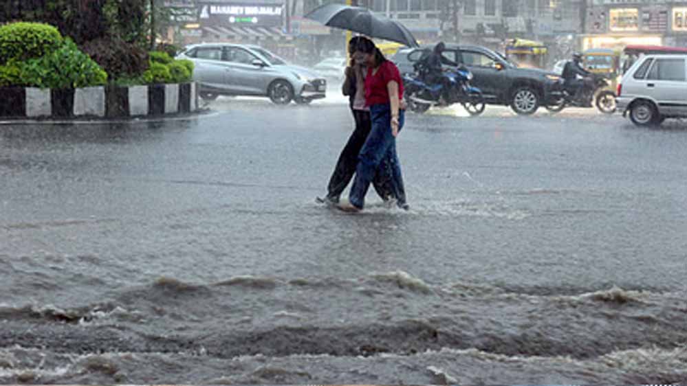 Weather Alert: एक साथ 5 सिस्टम एक्टिव, कई राज्यों में बारिश-आंधी का अलर्ट; बर्फबारी की दस्तक