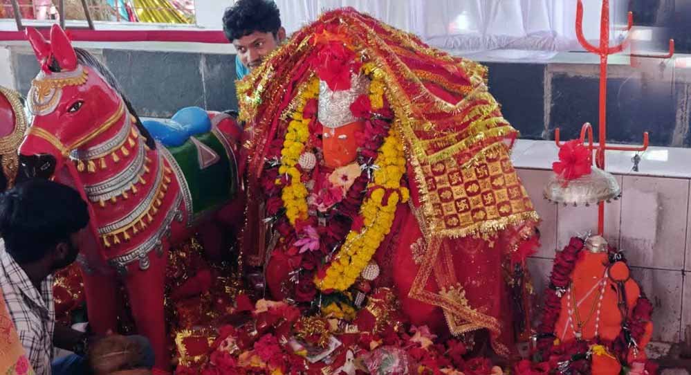नवरात्र में मां अंगारमोती धाम में आस्था का अनूठा संगम, 52 गांवों के देवी-देवताओं के नाम से जलेगी अखंड ज्योत