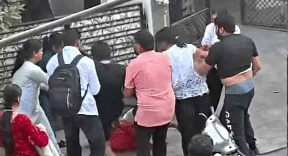 इंदौर में हाईवोल्टेज ड्रामा: भाजपा कार्यकर्ता से मारपीट के मामले में TI समेत 7 पुलिसकर्मी निलंबित