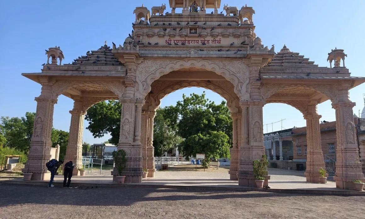 राजस्थान के प्राचीन तीर्थ खेड़ मंदिर में बढ़ेंगी सुविधाएं, 16 कमरों वाला भवन और पार्किंग होगी तैयार