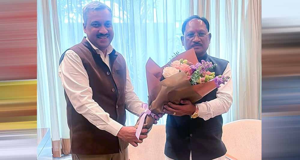 भारत के उच्चायुक्त डॉ. शिल्पक अंबुले ने किया मुख्यमंत्री साय का आत्मीय स्वागत