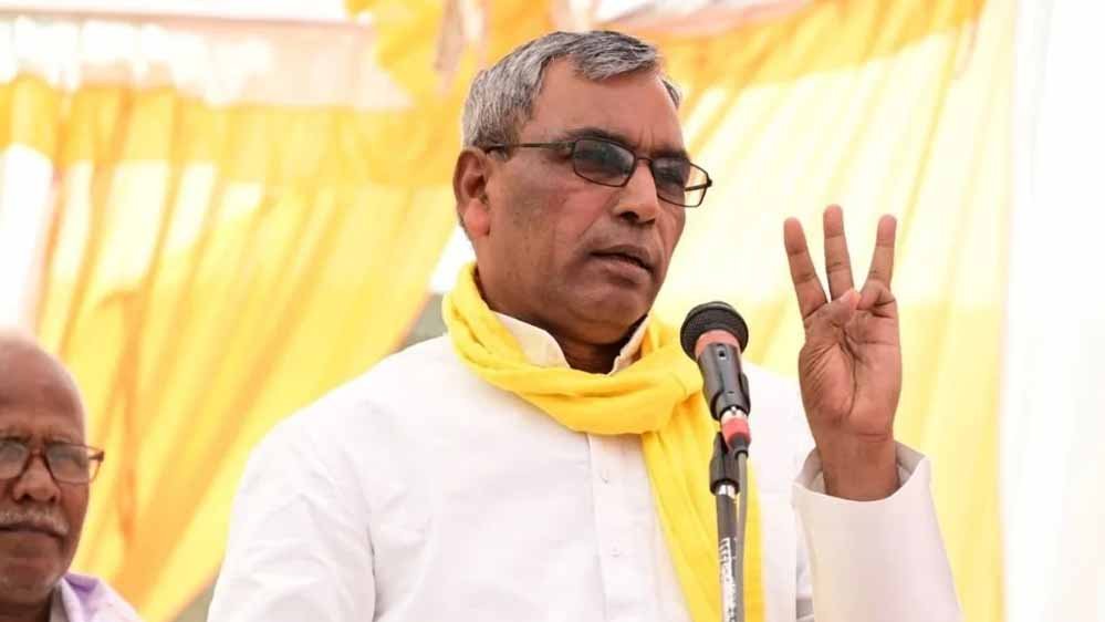 तीसरे राज्यसभा उम्मीदवार पर पीछे हटे अखिलेश तो राजभर ने कसा तंज, बोले- कभी-कभी समझदारी का काम भी कर लेते हैं