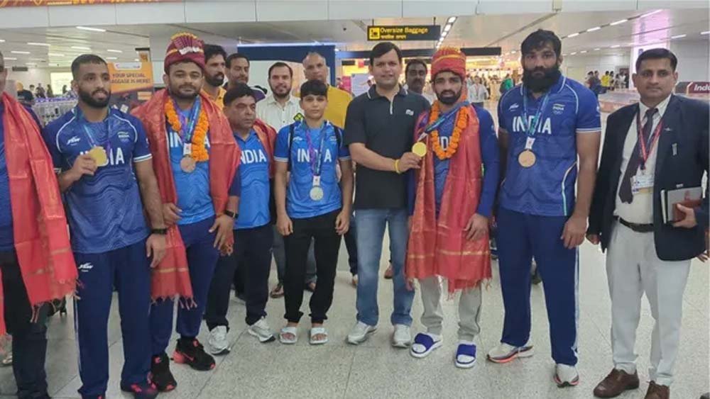 एशिया चैंपियनशिप में हरियाणा का दमदार प्रदर्शन, पदक विजेता खिलाड़ियों का खेल मंत्री गौरव गौतम ने किया स्वागत