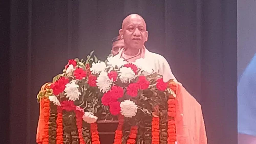 ‘जीत पर पुरुषार्थ, हार पर ईवीएम दोषी’, योगी आदित्यनाथ ने कांग्रेस नेतृत्व बदलने की दी नसीहत