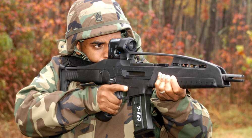 M8 कार्बाइन की दमदार खूबियां चर्चा में, तेज रफ्तार और सटीक निशाने के लिए है खास