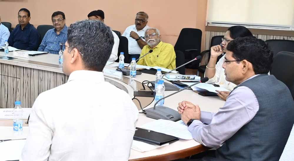 उच्च शिक्षा में बदलाव की तैयारी, शिक्षा नीति के प्रभावी क्रियान्वयन पर मंत्री टंक राम वर्मा का जोर