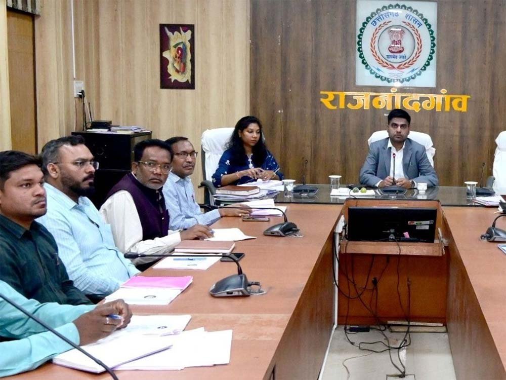 राजस्व प्रकरणों के निपटारे में राजनांदगांव अव्वल, प्रशासन की तत्परता से लोगों को मिली राहत