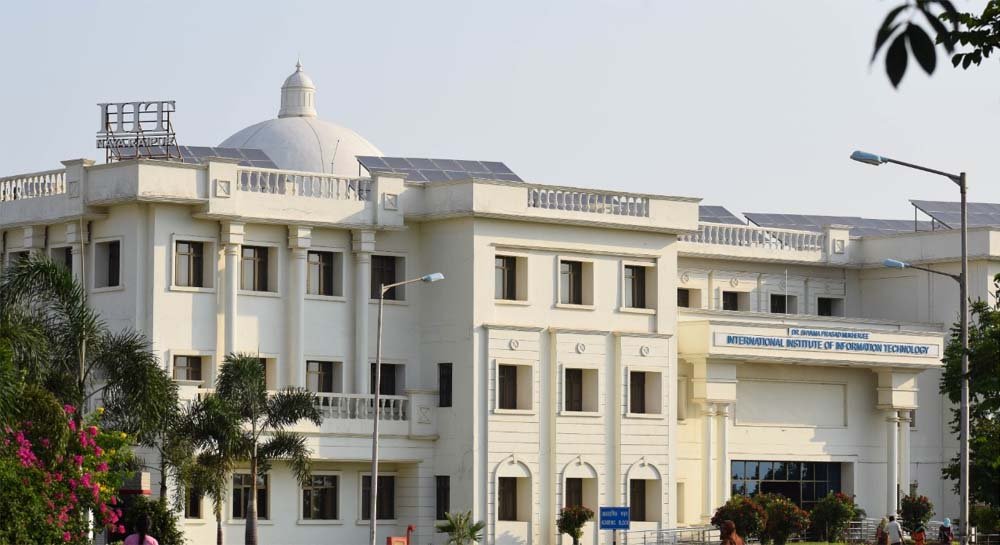 IIIT रायपुर में Agentic AI रोडशो का आयोजन, नई तकनीक के अवसरों और उपयोग पर हुई चर्चा