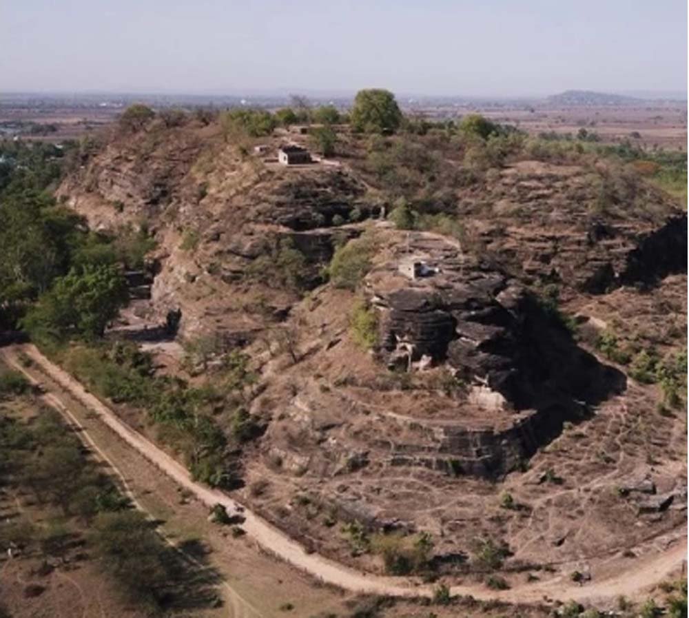 Vidisha News: उदयगिरी गुफाओं में महिषासुरमर्दिनी का अद्भुत स्वरूप, 1700 साल पुरानी प्रतिमा से जुड़ा है गौरवशाली इतिहास