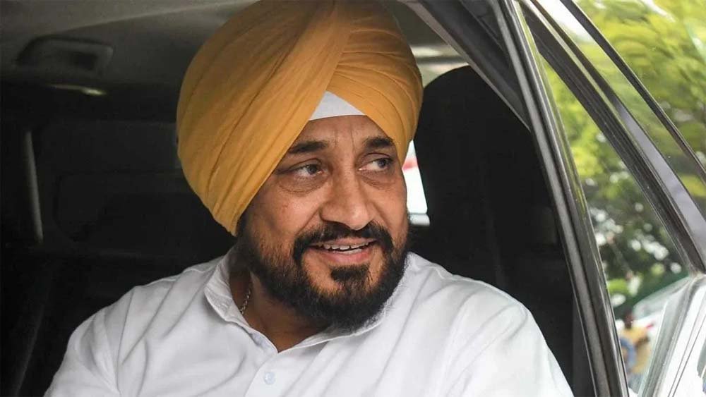 चन्नी को मिली पंजाब चुनाव की अहम जिम्मेदारी, राहुल गांधी की अगुवाई में कांग्रेस लड़ेगी चुनाव