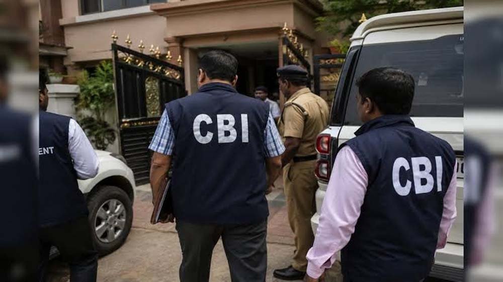 CBI की छापेमारी पर पंजाब सरकार ने खटखटाया HC का दरवाजा, 30 बैग रिकॉर्ड ले जाने पर सवाल