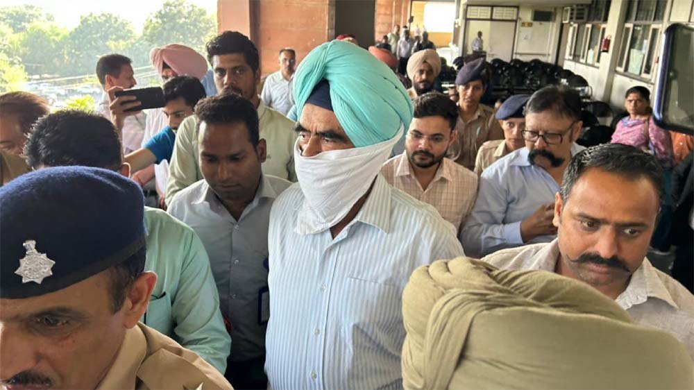कोर्ट पेशी के बाद पूर्व DIG भुल्लर का बयान, सवालों पर बोले- ‘अभी कुछ नहीं कह सकता’