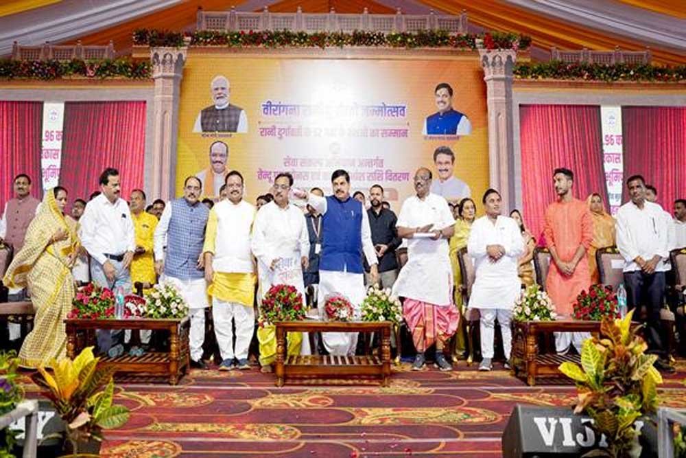 करीब 161 करोड़ की लागत से 40 नए जनजातीय छात्रावास भी बनाये जायेंगे, आश्रम स्कूलों को दिए जाएंगे 143 करोड़ रुपए