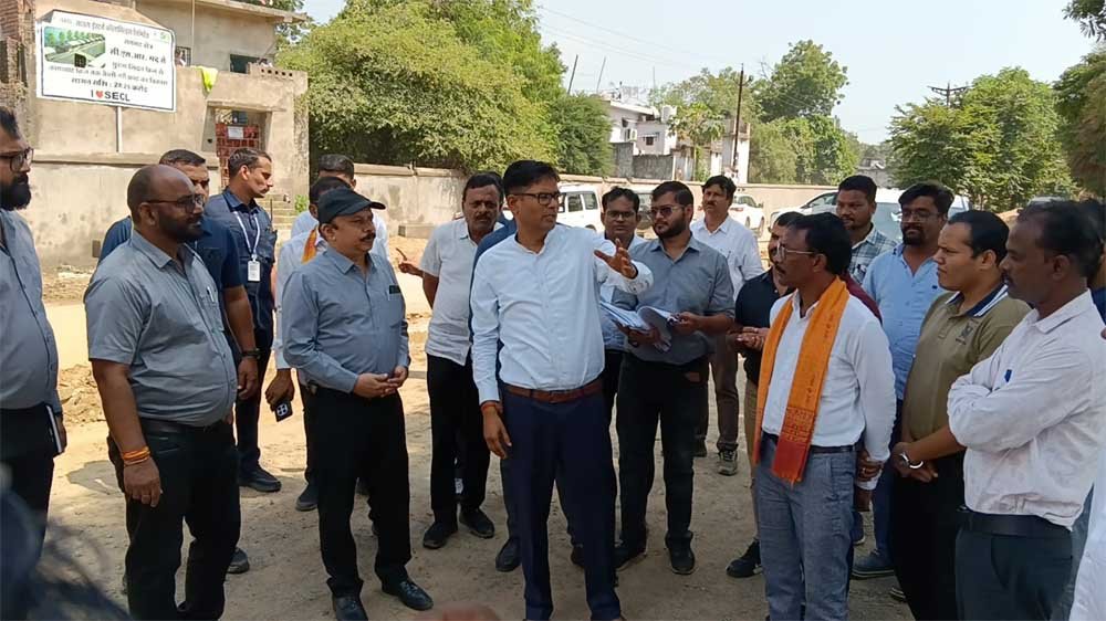 गुणवत्ता के साथ तय समय-सीमा में काम पूरा करने पर जोर, नियमित मॉनिटरिंग के दिए निर्देश