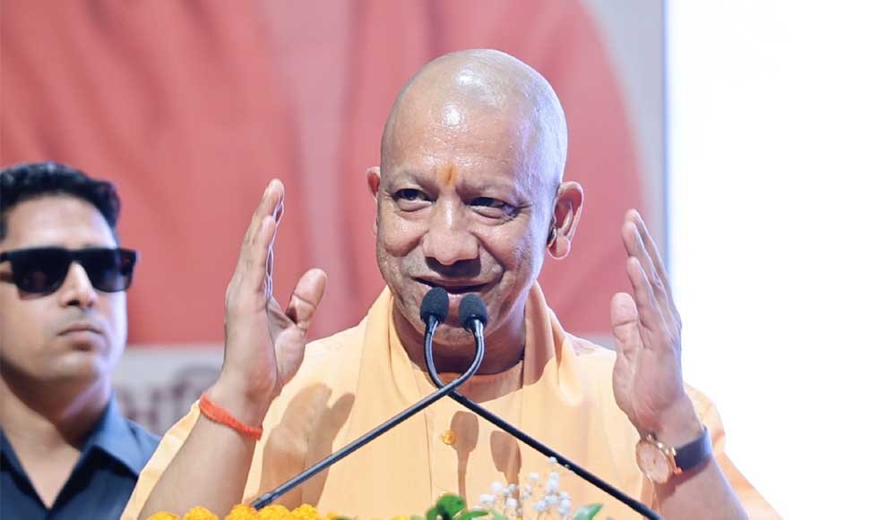 योगी सरकार मरीजों की सुरक्षा को लेकर अलर्ट, बेकार एंबुलेंस को लेकर की कार्रवाई