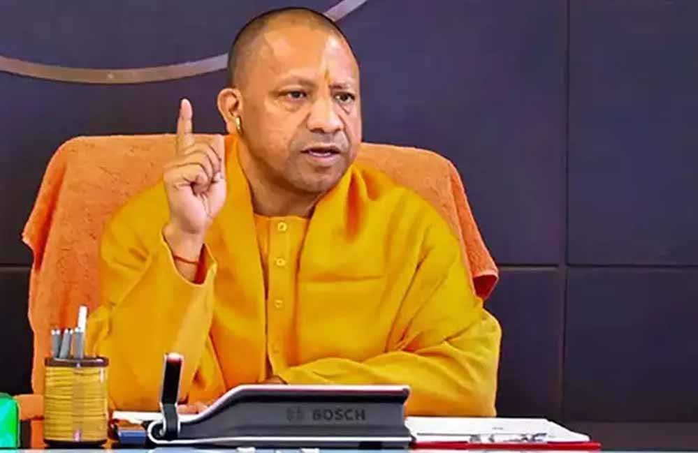 खराब सड़कों की मरम्मत कर आवागमन सुचारु कराने पर सीएम ने दिया जोर